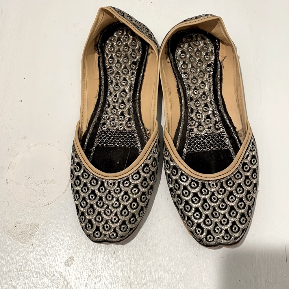 Indian sandals with leather sole with silver thread work on black color